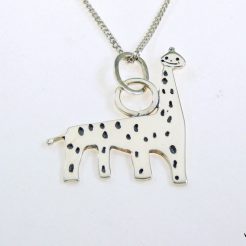 Giraffe wint
